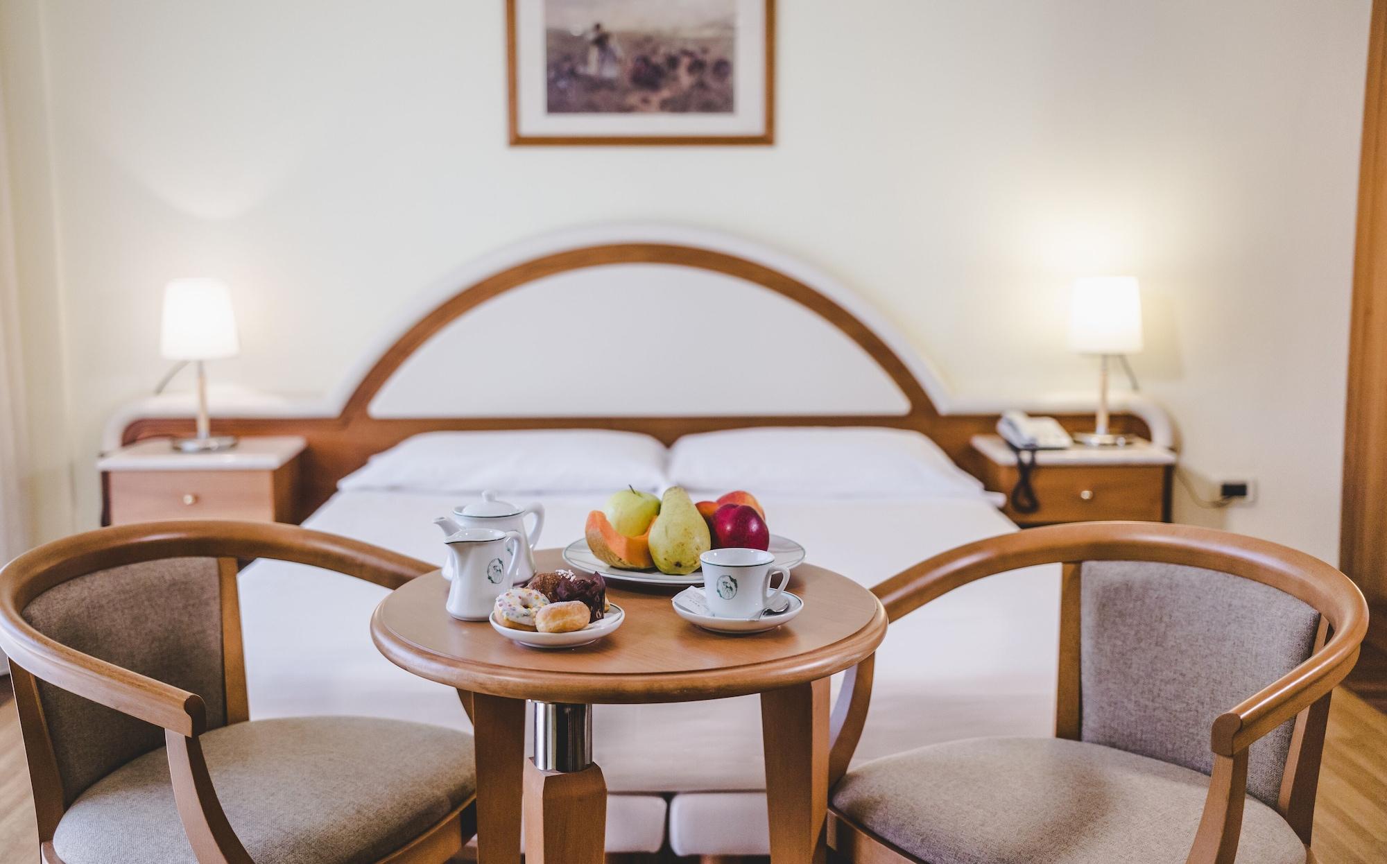 La Fonte Hotel Ome ภายนอก รูปภาพ