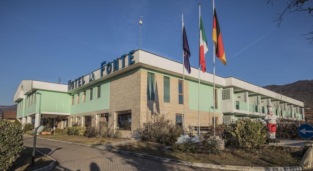 La Fonte Hotel Ome ภายนอก รูปภาพ