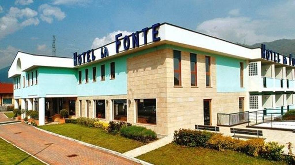 La Fonte Hotel Ome ภายนอก รูปภาพ