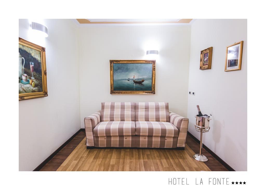 La Fonte Hotel Ome ภายนอก รูปภาพ