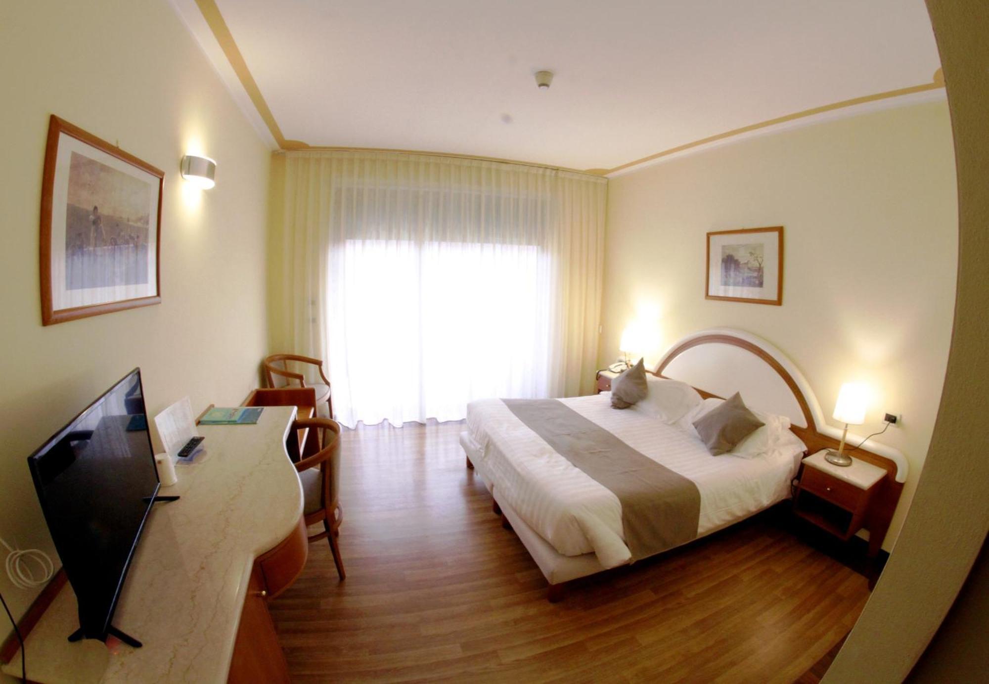 La Fonte Hotel Ome ภายนอก รูปภาพ