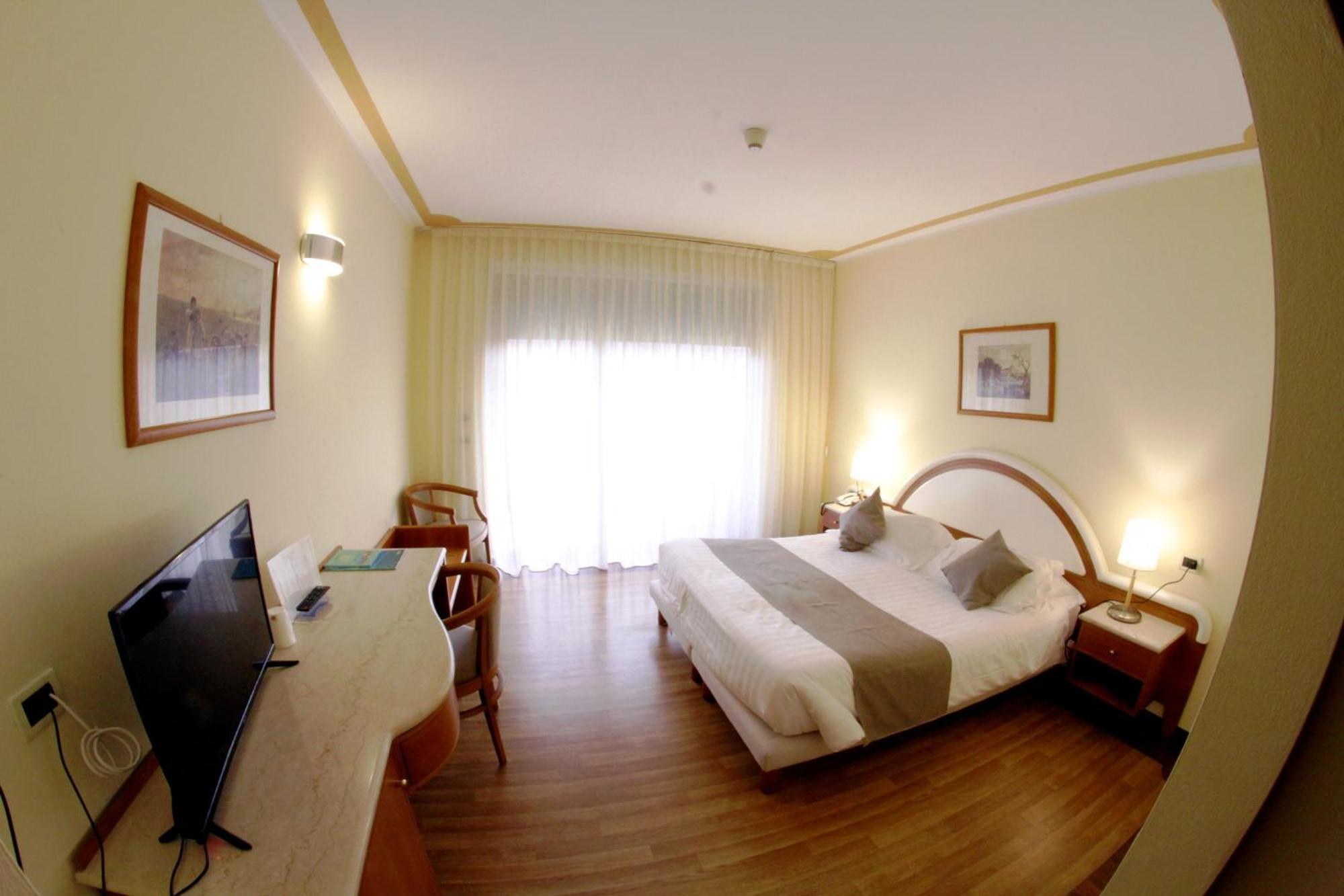 La Fonte Hotel Ome ภายนอก รูปภาพ