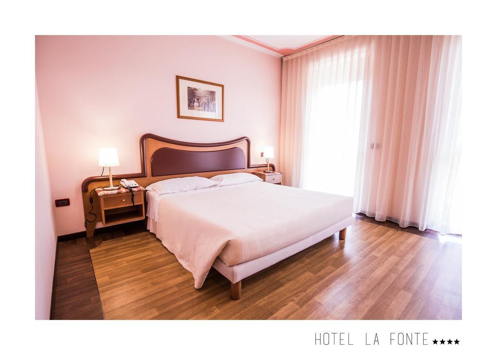 La Fonte Hotel Ome ภายนอก รูปภาพ