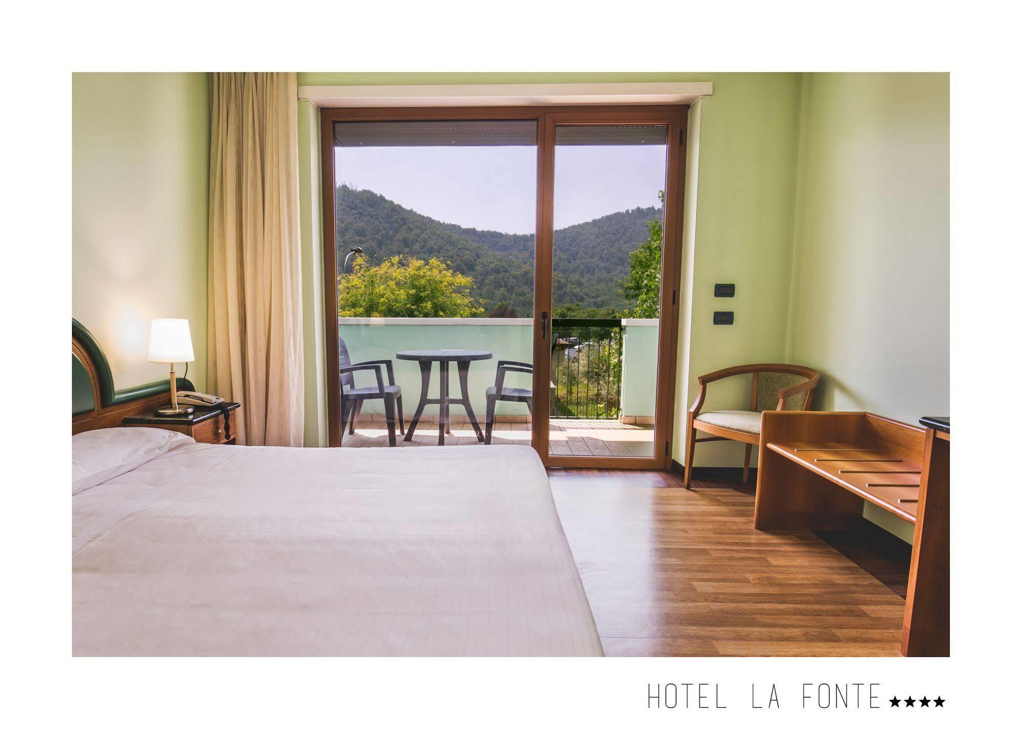 La Fonte Hotel Ome ภายนอก รูปภาพ