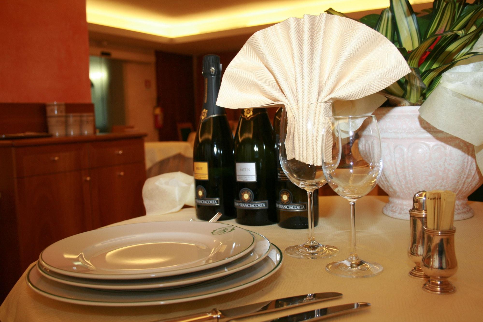 La Fonte Hotel Ome ภายนอก รูปภาพ