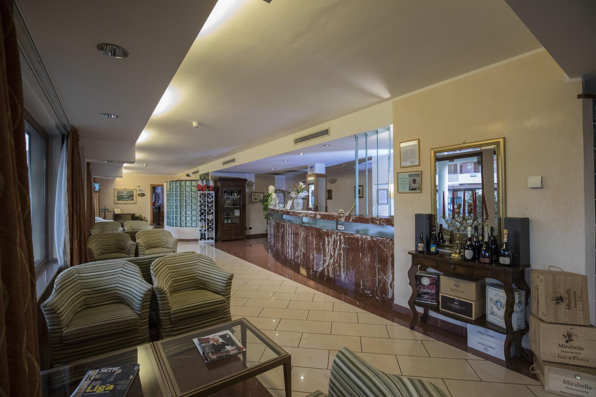 La Fonte Hotel Ome ภายนอก รูปภาพ